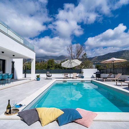 Villa Invigo - Brand New Private Pool Villa Mlini Exteriör bild