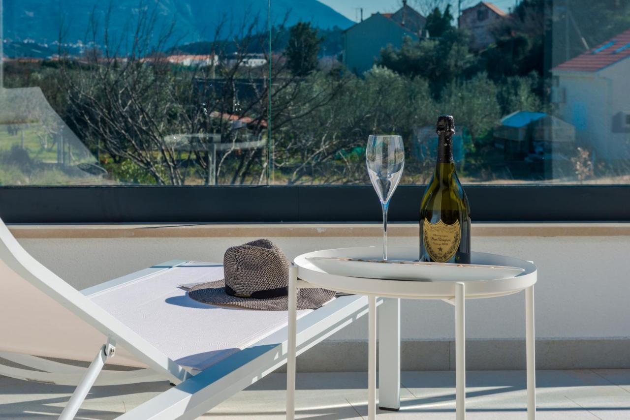 Villa Invigo - Brand New Private Pool Villa Mlini Exteriör bild