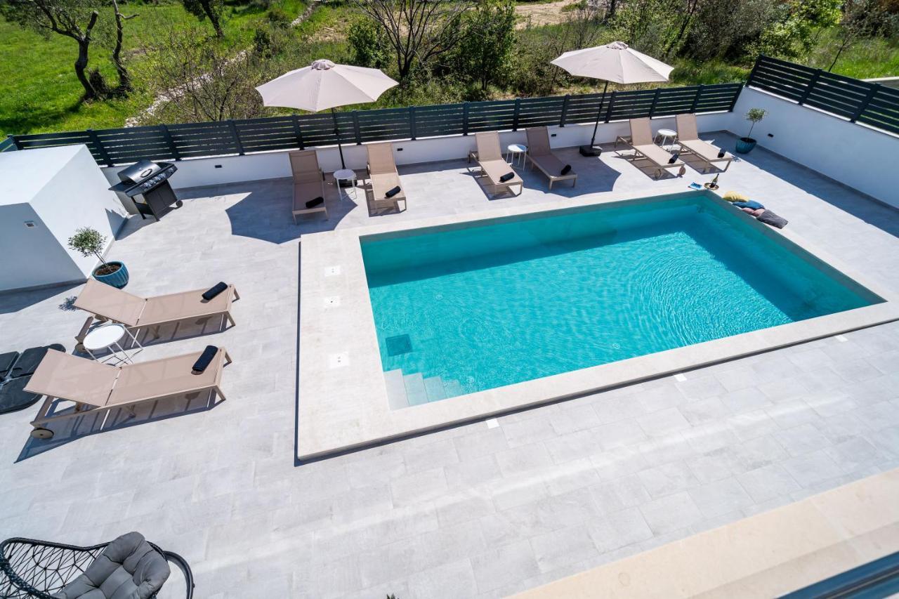 Villa Invigo - Brand New Private Pool Villa Mlini Exteriör bild